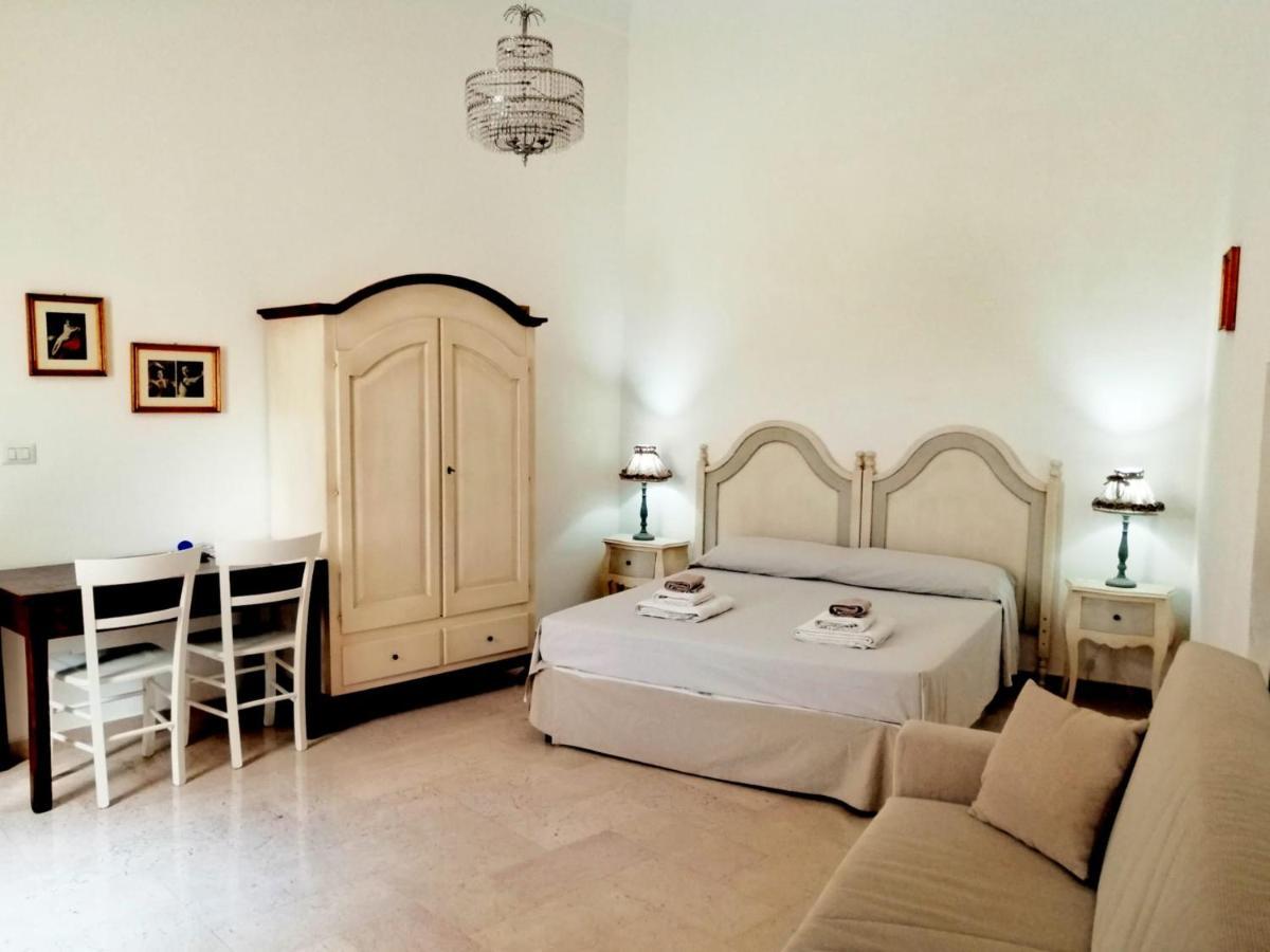 Palazzo Cavoti Bed and Breakfast Galatina Exterior foto